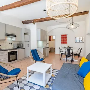 Droit Au Port Par Dodo-a-cassis Appartement